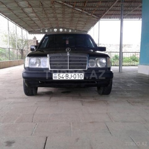 Mercedes E 260 1993, 406,000 km - 2.6 l - Sabirabad