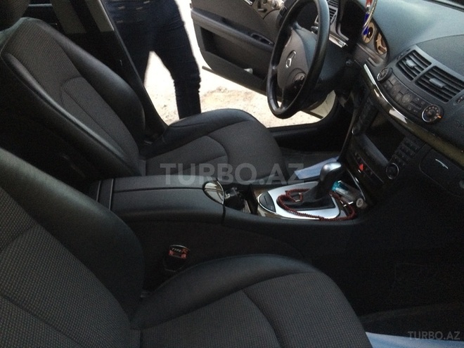 Mercedes E 240 2005, 115,000 km - 2.4 l - Bakı