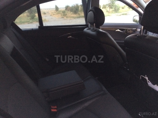 Mercedes E 240 2005, 115,000 km - 2.4 l - Bakı