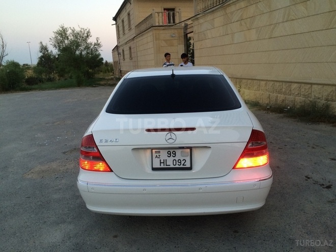 Mercedes E 240 2005, 115,000 km - 2.4 l - Bakı