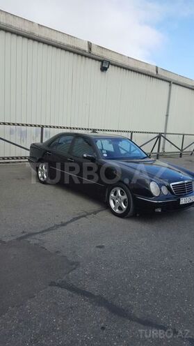 Mercedes E 220 2000, 243,000 km - 2.2 l - Bakı