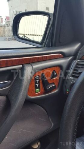 Mercedes E 220 2000, 243,000 km - 2.2 l - Bakı