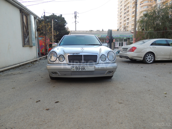 Mercedes E 240 1998, 254,000 km - 2.4 l - Bakı