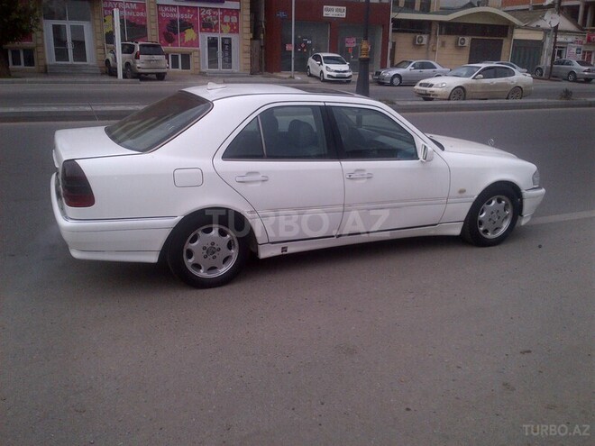 Mercedes C 220 1995, 230,000 km - 2.2 l - Bakı