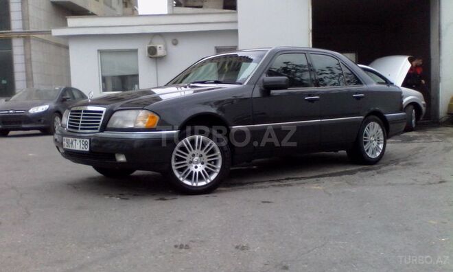 Mercedes C 200 1995, 180,000 km - 2.0 l - Bakı