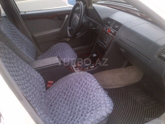 Mercedes C 220 1995, 230,000 km - 2.2 l - Bakı