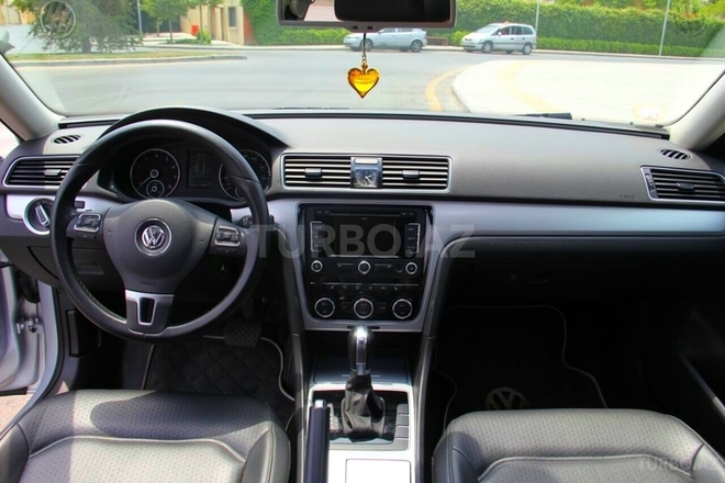 Volkswagen Passat 2012, 100,000 km - 2.0 l - Bakı