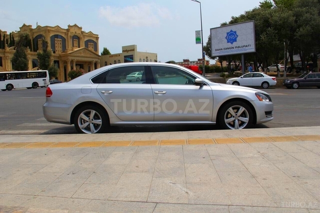 Volkswagen Passat 2012, 100,000 km - 2.0 l - Bakı