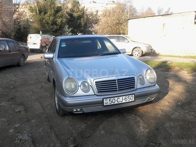 Mercedes E 240 1998, 176,000 km - 2.4 л - Sumqayıt