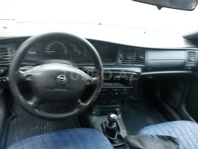 Opel Vectra 1996, 250,000 km - 2.0 l - Bakı