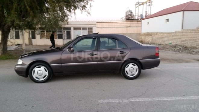 Mercedes C 200 1995, 270,000 km - 2.0 l - Sumqayıt