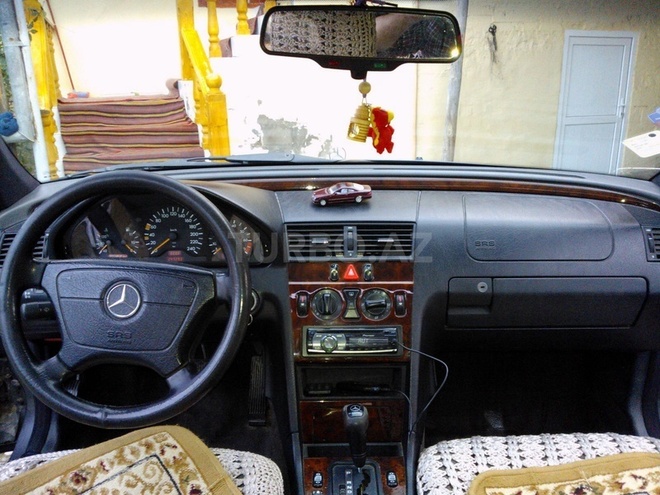 Mercedes C 180 1995, 244,000 km - 1.8 l - Bakı