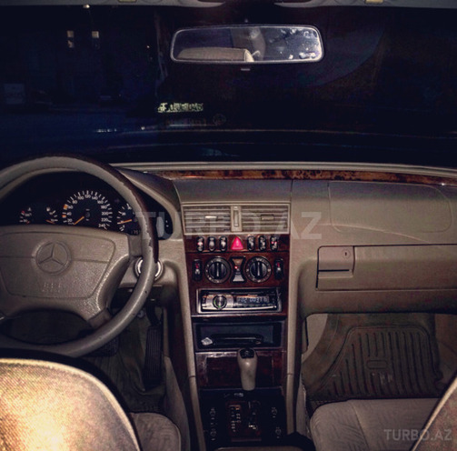 Mercedes C 200 1998, 298,000 km - 2.0 л - Bakı