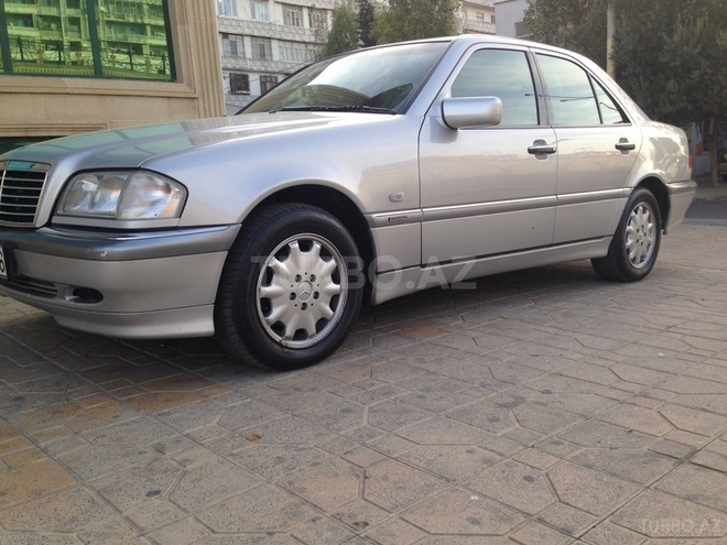 Mercedes C 180 2000, 200,000 km - 1.8 l - Bakı