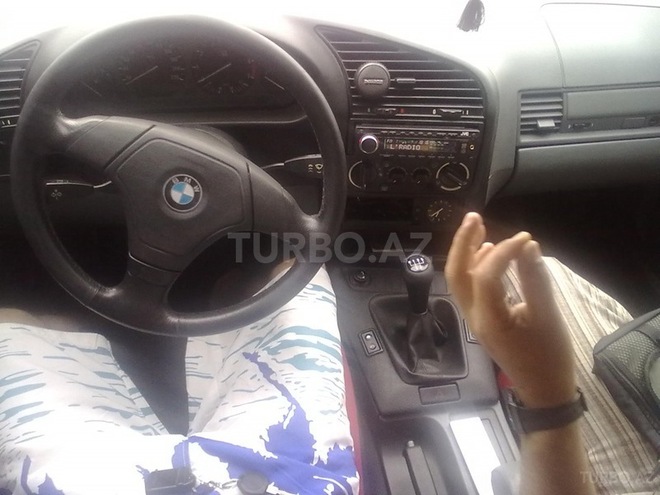 BMW 325 1995, 253,000 km - 2.5 l - Bakı