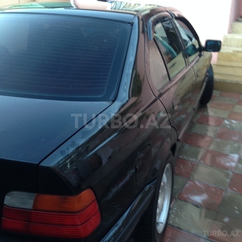 BMW 316 1998, 330,560 km - 1.6 l - Sumqayıt