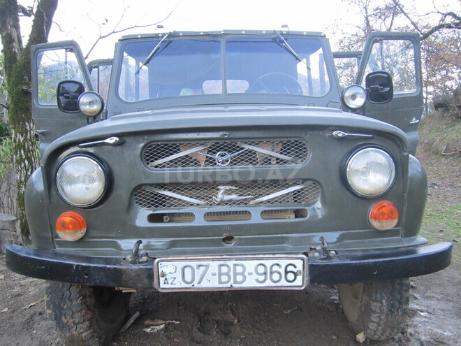 UAZ 469 1977, 85,000 km - 2.4 l - Astara