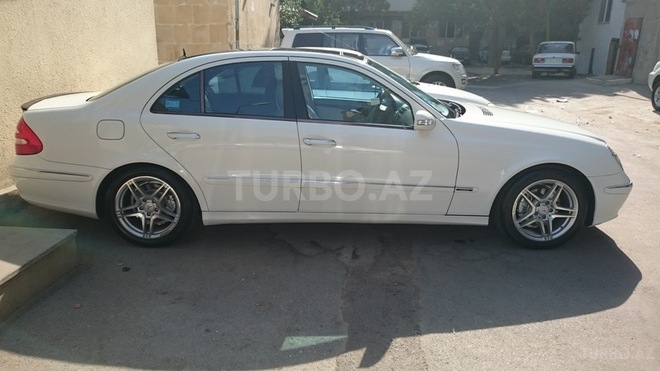 Mercedes E 240 2002, 184,000 km - 2.6 л - Bakı