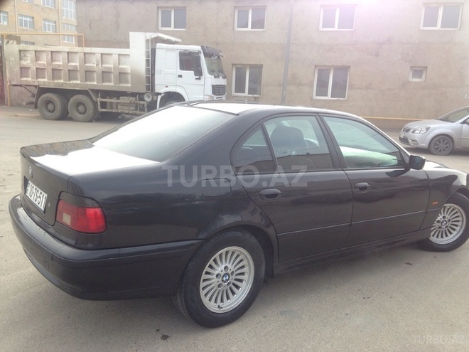 BMW 525 1999, 286,000 km - 2.5 l - Bakı