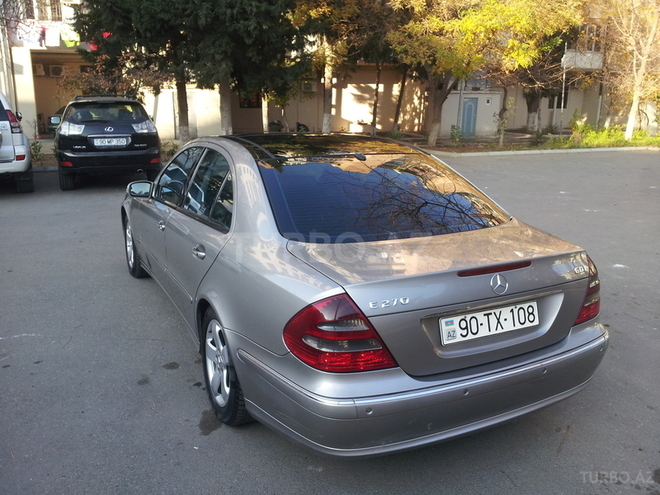 Mercedes E 270 2002, 355,000 km - 2.7 l - Bakı