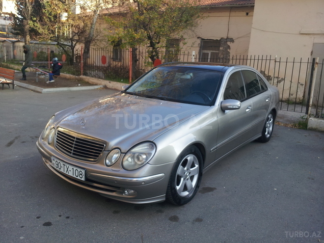 Mercedes E 270 2002, 355,000 km - 2.7 l - Bakı