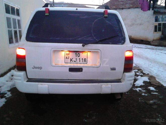 Jeep Grand Cherokee 1995, 200,000 km - 5.2 l - Yardımlı