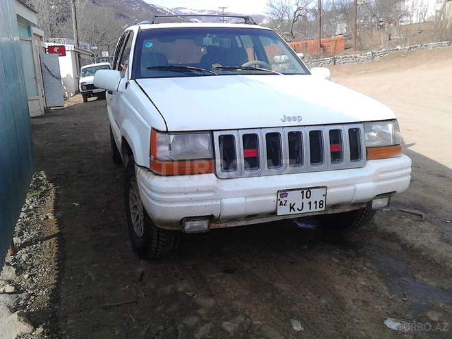Jeep Grand Cherokee 1995, 200,000 km - 5.2 l - Yardımlı