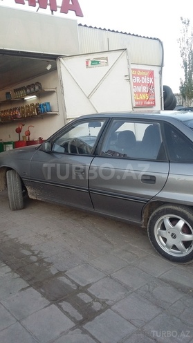 Opel Astra 1993, 300,000 km - 15.0 l - Bakı