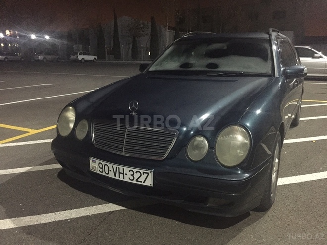 Mercedes E 220 2000, 327,000 km - 2.2 l - Bakı