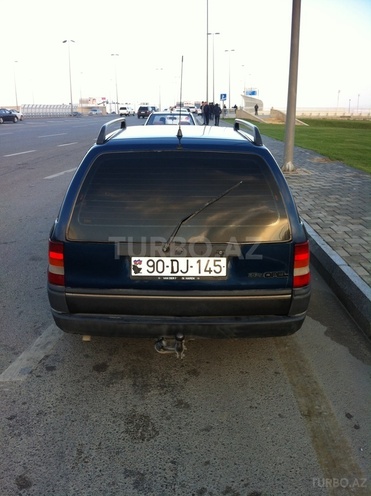 Opel Astra 1993, 323,387 km - 1.8 l - Bakı