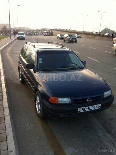 Opel Astra 1993, 323,387 km - 1.8 l - Bakı