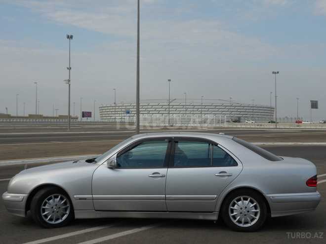 Mercedes E 320 2000, 238,000 km - 3.2 l - Bakı