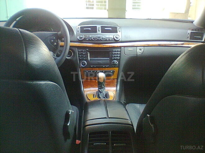 Mercedes E 270 2002, 26,000 km - 0.3 л - Sumqayıt