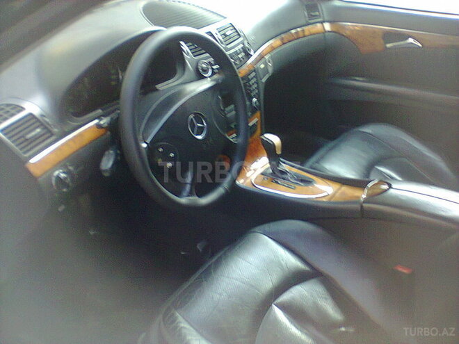 Mercedes E 270 2002, 26,000 km - 0.3 л - Sumqayıt