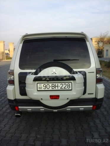 Mitsubishi Pajero 2007, 95,000 km - 3.8 l - Bakı