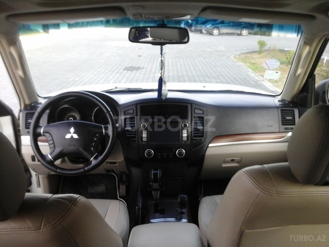 Mitsubishi Pajero 2007, 95,000 km - 3.8 l - Bakı