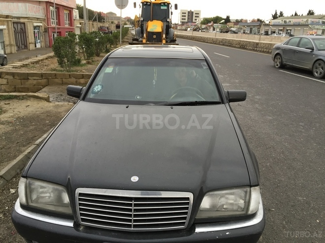 Mercedes C 350 1994, 253,000 km - 3.6 l - Bakı