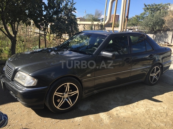 Mercedes C 350 1994, 253,000 km - 3.6 l - Bakı