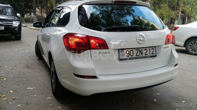 Opel Astra 2011, 166,800 km - 1.3 l - Bakı