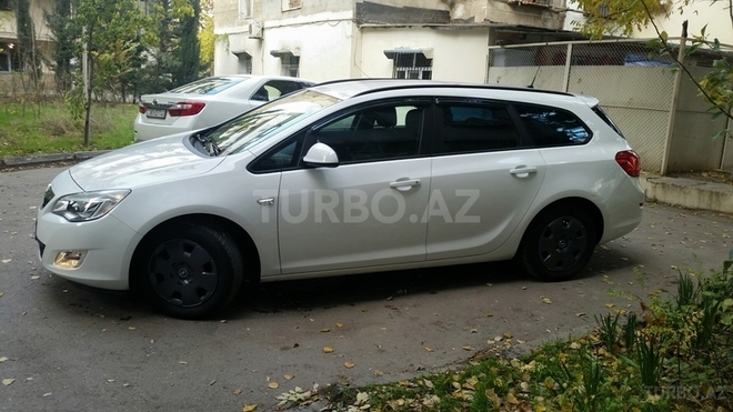 Opel Astra 2011, 166,800 km - 1.3 l - Bakı