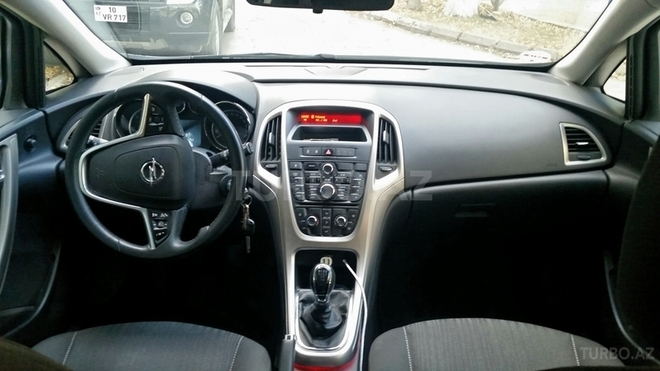 Opel Astra 2011, 166,800 km - 1.3 l - Bakı