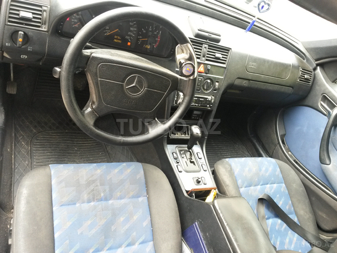 Mercedes C 220 1998, 280,000 km - 2.2 l - Bakı