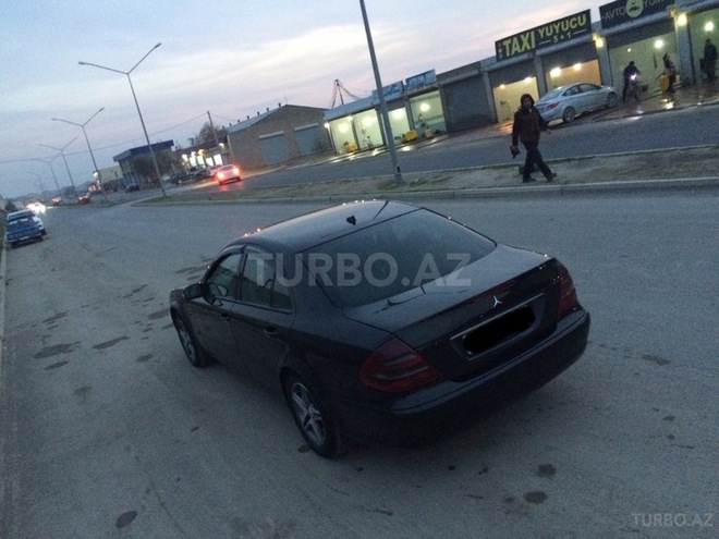 Mercedes E 220 2005, 197,500 km - 2.2 l - Sumqayıt