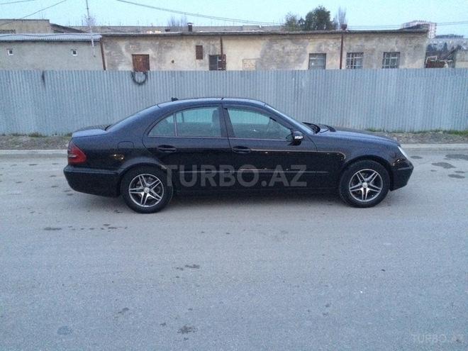 Mercedes E 220 2005, 197,500 km - 2.2 l - Sumqayıt