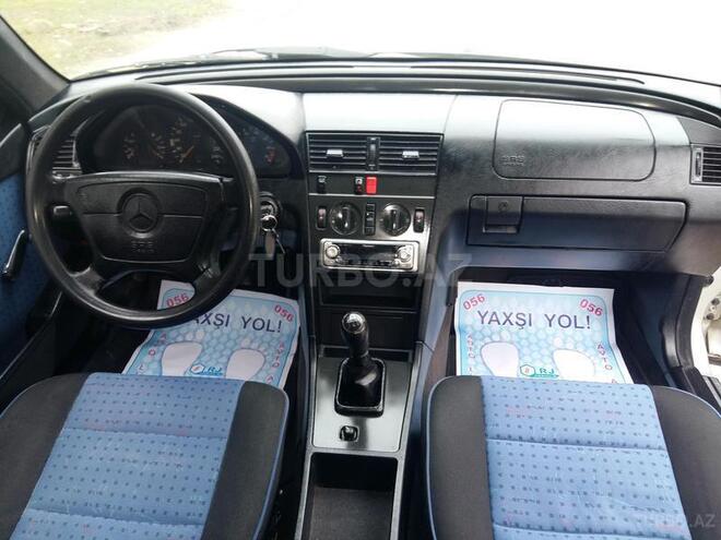 Mercedes C 180 1993, 220,000 km - 1.8 l - Sumqayıt