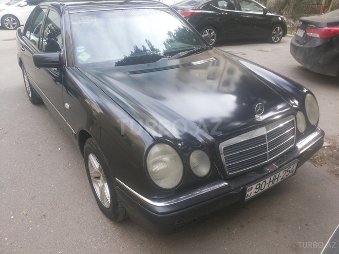 Mercedes E 220 1998, 284,068 km - 2.2 l - Bakı