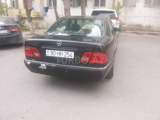 Mercedes E 220 1998, 284,068 km - 2.2 l - Bakı