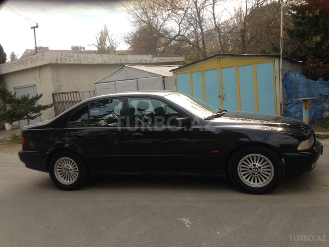 BMW 520 1999, 260,000 km - 2.5 l - Bakı