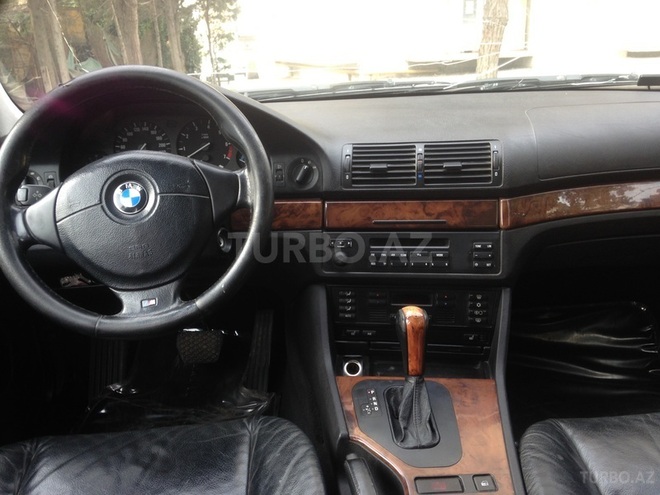 BMW 520 1999, 260,000 km - 2.5 l - Bakı