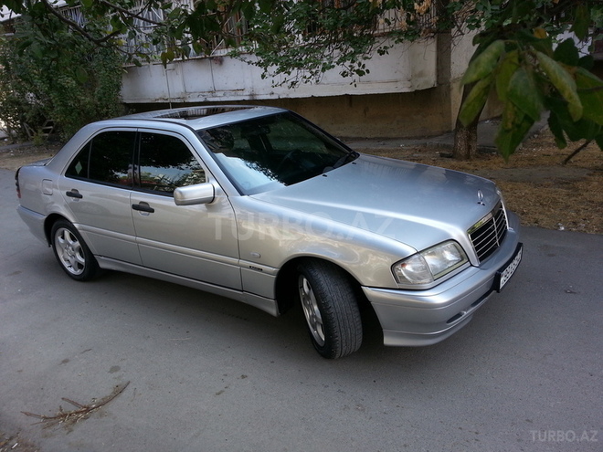 Mercedes C 240 2000, 270,000 km - 2.4 l - Bakı